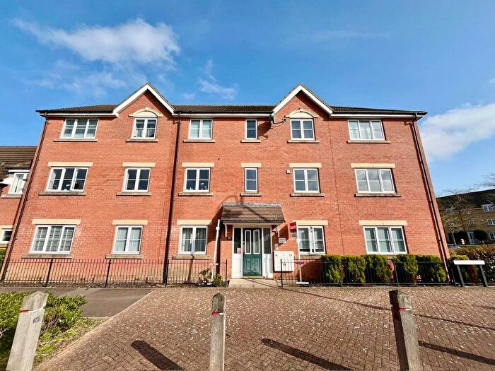 2 Bedroom Flat For Sale In Vale Drive, Hampton Vale, Peterborough, PE7