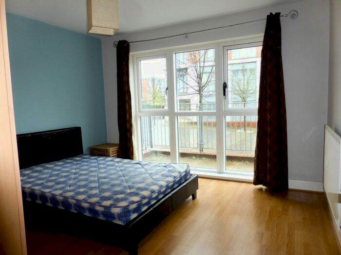 2 Bedroom Flat To Rent In Alfred Night Way, Park Central, Birmingham, West Midlands, B15