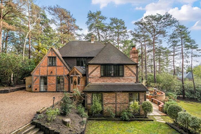 5 Bedroom Detached House To Rent In Dukes Covert, Bagshot, GU19