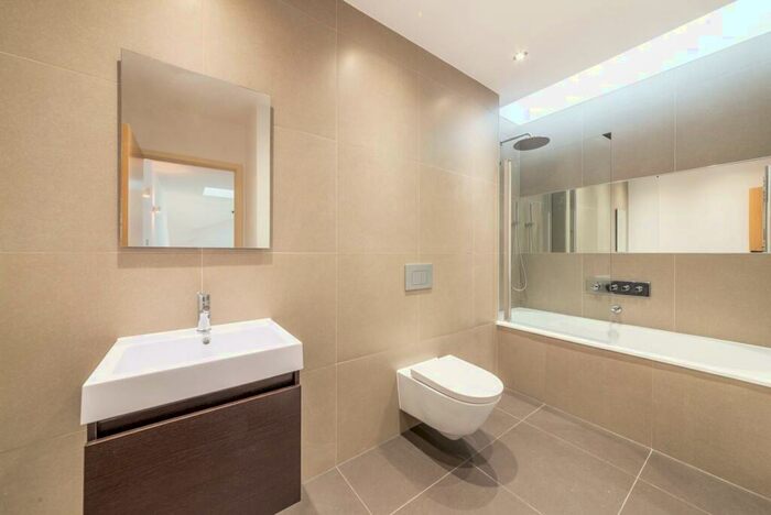 1 Bedroom Flat To Rent In Highgate Road, Kentish Town, London, NW5