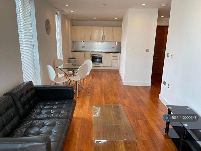 1 Bedroom Flat To Rent In The Hayes, Cardiff, CF10
