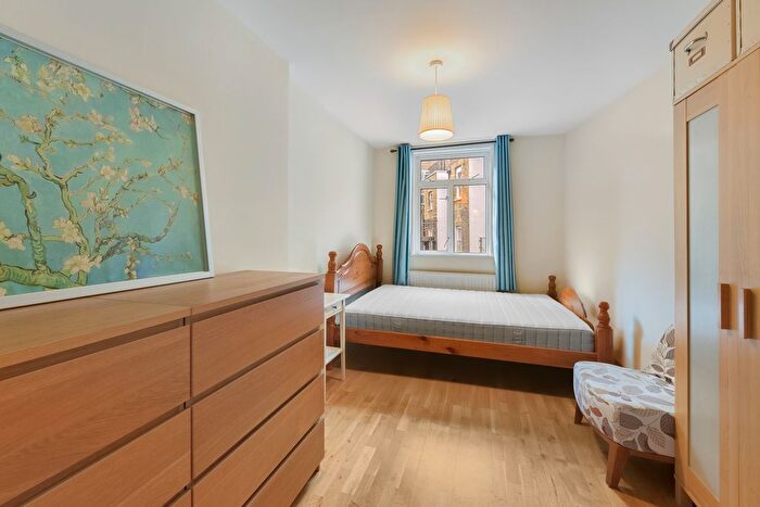 1 Bedroom Terraced House To Rent In Tachbrook Street, Pimlico, SW1V