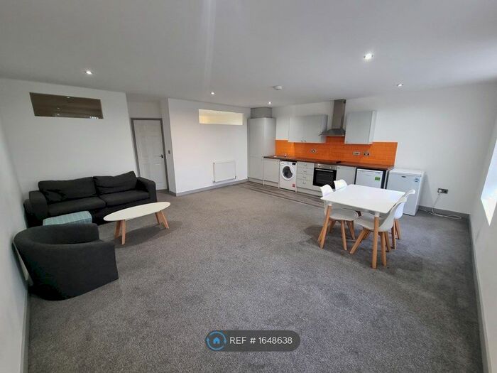 2 Bedroom Flat To Rent In Bed Springfield House, Barnsley, S70