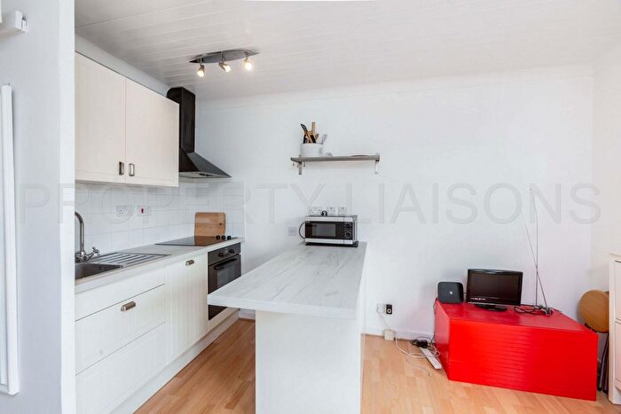 1 Bedroom Flat To Rent In Whiteadder Way, Canary Wharf, E14