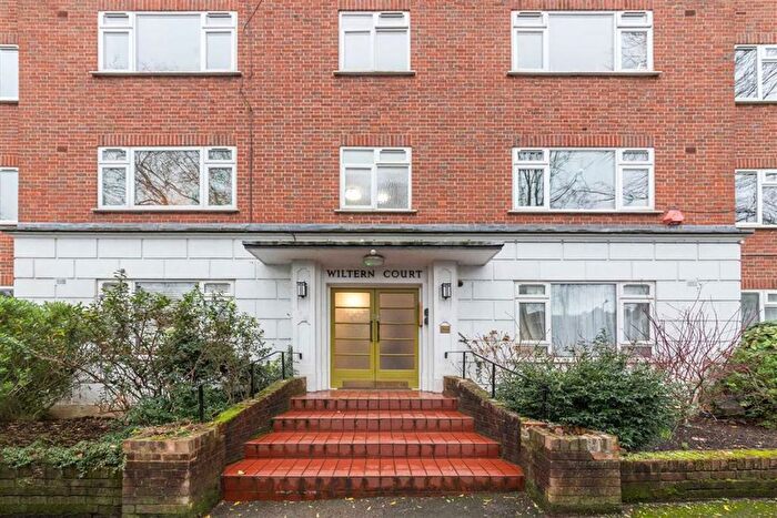 2 Bedroom Flat For Sale In Shoot Up Hill, Cricklewood, NW2