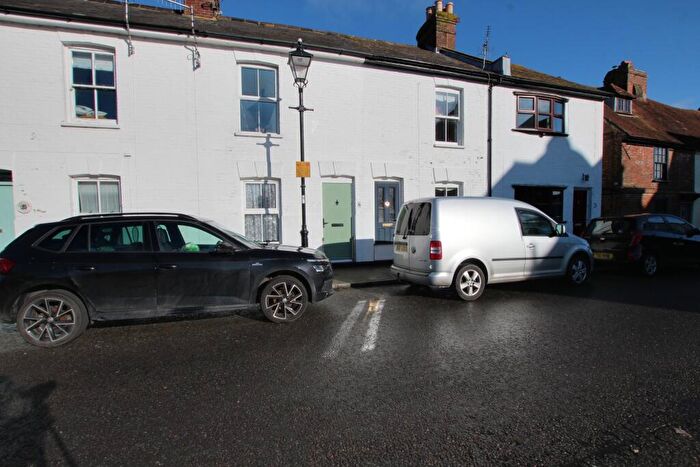 2 Bedroom Cottage To Rent In Langstone High Street Havant Unfurnished, PO9