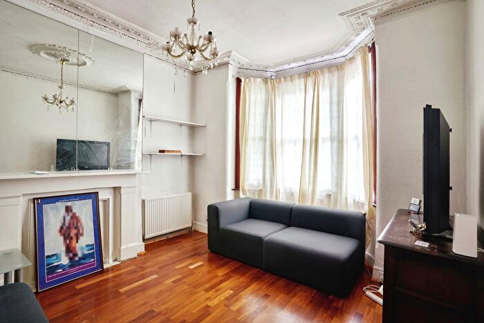 2 Bedroom Terraced House To Rent In Combermere Road, London, SW9