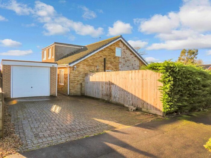 2 Bedroom Semi-Detached Bungalow For Sale In Peppers Close, Weeting, Brandon IP27