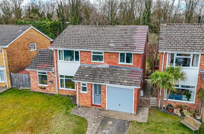 4 Bedroom Detached House For Sale In Caerleon Drive, Andover, SP10