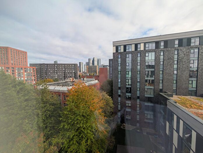 2 Bedroom Apartment To Rent In Downtown, City Centre, M5