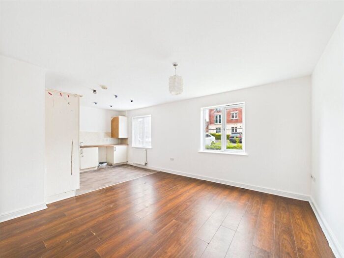 2 Bedroom Apartment For Sale In Tensing Fold, Dukinfield, Greater Manchester, SK16