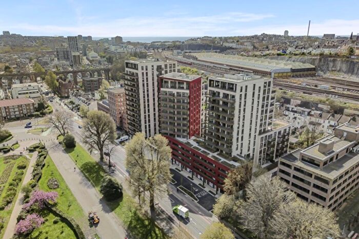 3 Bedroom Penthouse To Rent In Wellesbourne, Preston Park Brighton, BN1