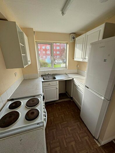 1 Bedroom Flat To Rent In Chaffinch Close, London, N9