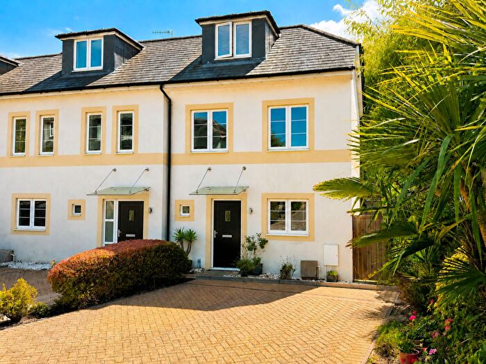 4 Bedroom House For Sale In Park Close, Poole, BH15