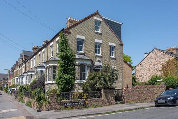5 Bedroom End Of Terrace House For Sale In Western Road, Oxford, OX1