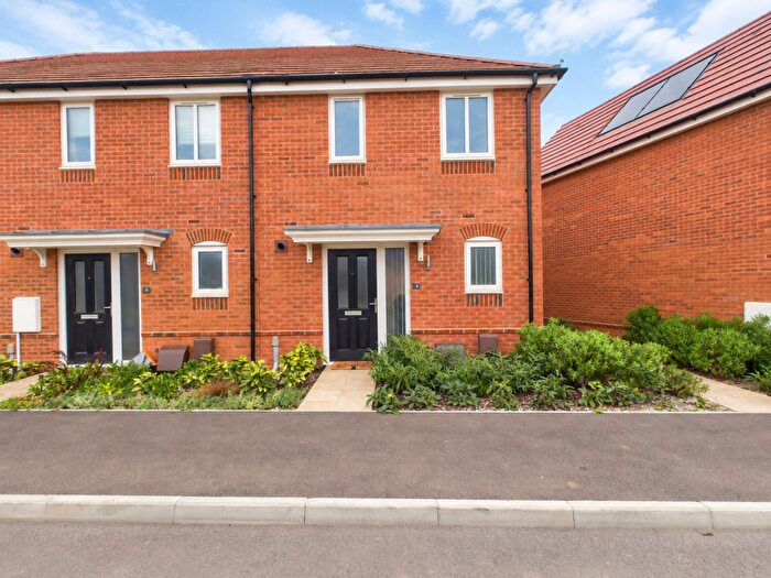 2 Bedroom End Of Terrace House For Sale In Baler Grove, Pagham, Bognor Regis, PO21