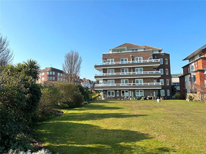 3 Bedroom Apartment For Sale In Chesterfield Road, Meads, Eastbourne, BN20