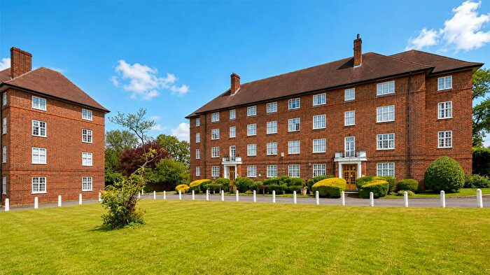 2 Bedroom Flat For Sale In Kings Drive, Wembley, HA9
