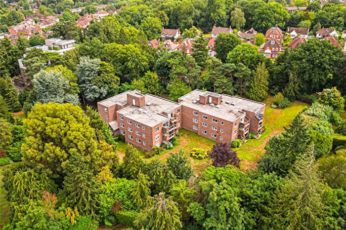 2 Bedroom Flat For Sale In High Firs, Gills Hill, Radlett, Hertfordshire, WD7