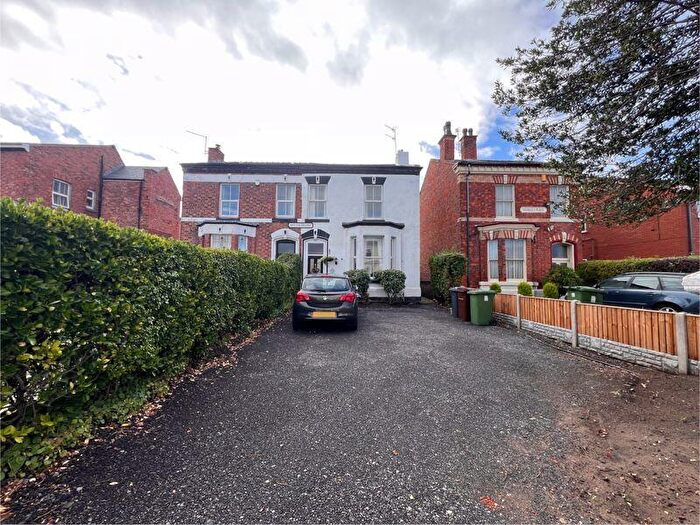 3 Bedroom Semi Detached House To Rent In The Open - Belmont Street, Southport - Sleeps, PR8