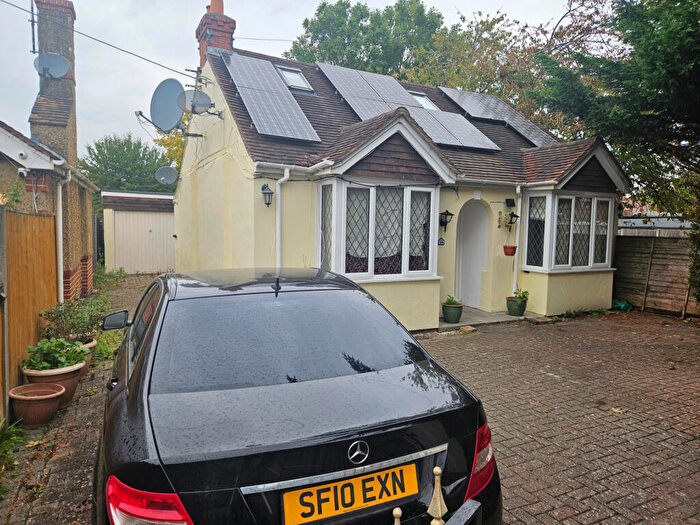 3 Bedroom Detached House To Rent In Westfield Road, Winnersh, RG41