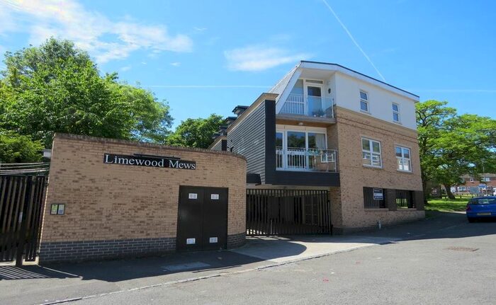 3 Bedroom Property To Rent In Lullington Road, Anerley, London, SE20