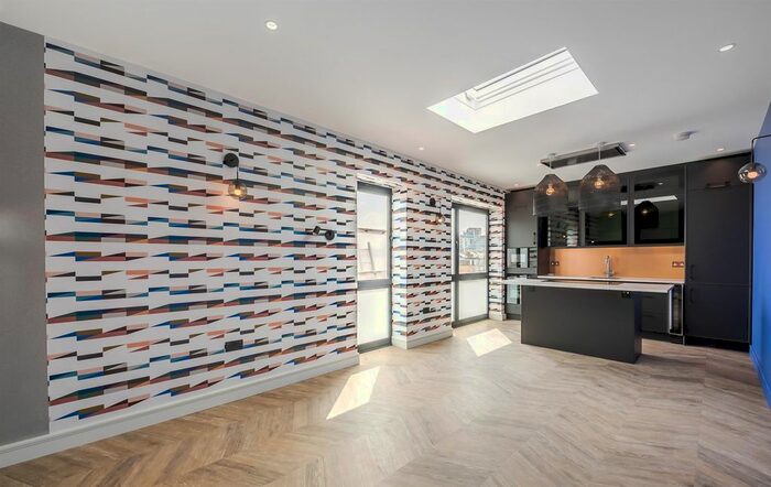 2 Bedroom Flat To Rent In Putney Bridge Road, London, SW15