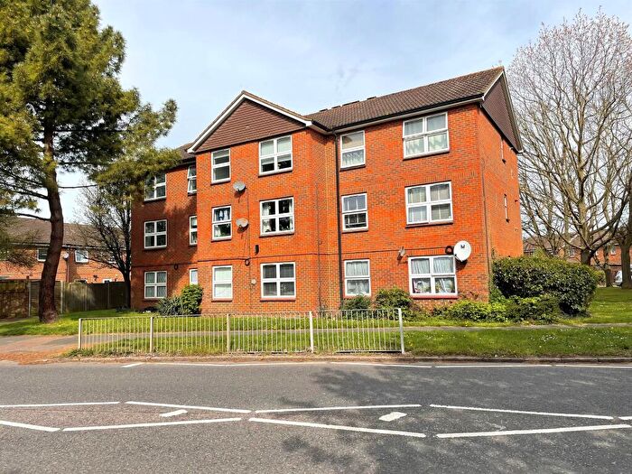 1 Bedroom Flat For Sale In Athelstan Walk South, Welwyn Garden City, AL7