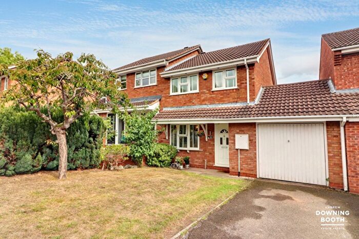 3 Bedroom Semi-detached House For Sale In Wolsey Road, Lichfield, WS13