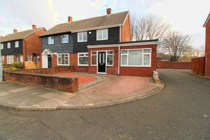 3 Bedroom Property To Rent In Bede Crescent, Washington, NE38