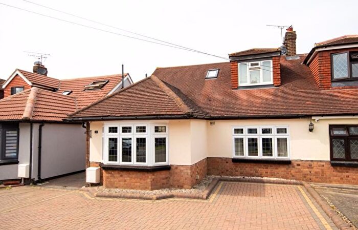 4 Bedroom Property For Sale In Cadogan Avenue, West Horndon, CM13
