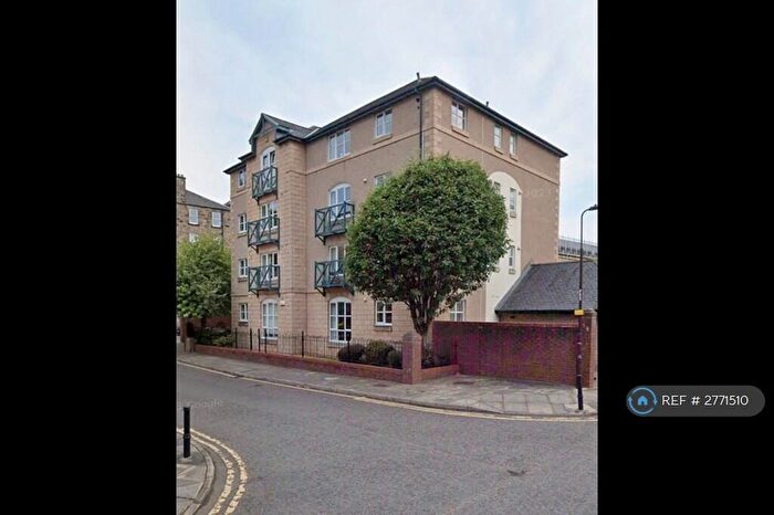 2 Bedroom Flat To Rent In Silvermills, Edinburgh, EH3