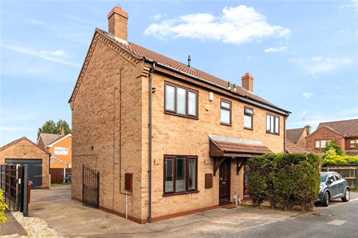 3 Bedroom Semi-Detached House For Sale In Yarborough Crescent, Broughton, North Lincolnshire, DN20