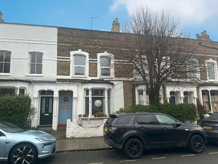 3 Bedroom Terraced House For Sale In Bayston Road, Stoke Newington, London, N16
