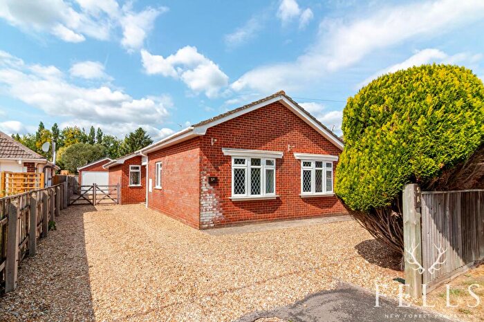 3 Bedroom Detached Bungalow For Sale In Morant Road, Ringwood, BH24