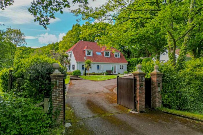 5 Bedroom Detached House For Sale In Fontley Road, Titchfield, PO15