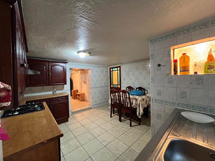 1 Bedroom Flat To Rent In Thistlewaite Road, London, E5