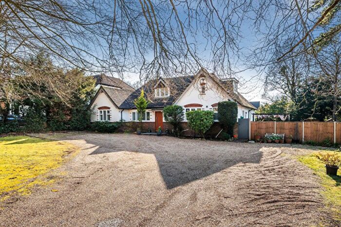 4 Bedroom Detached House For Sale In Guildford, Surrey, GU1