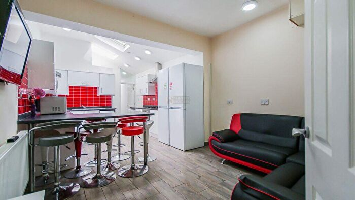 7 Bedroom Terraced House To Rent In Harrow Road, Selly Oak, Birmingham, B29