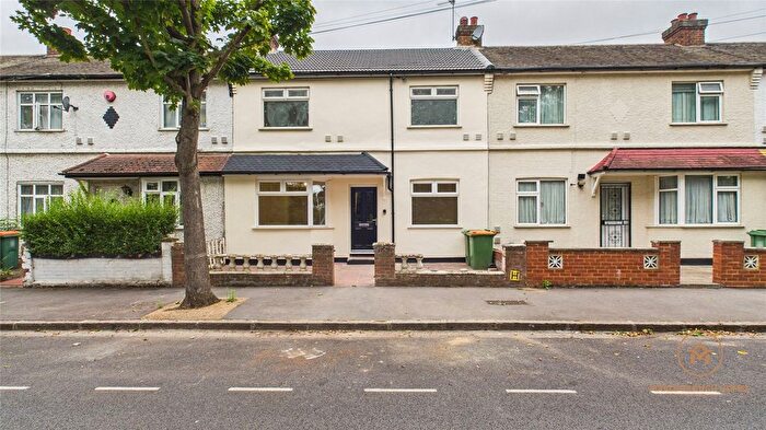 3 Bedroom Property To Rent In Reynolds Avenue, Manor Park, London, E12