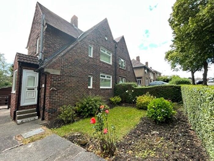 2 Bedroom Semi Detached House To Rent In Deerlands Avenue, Sheffield, S5