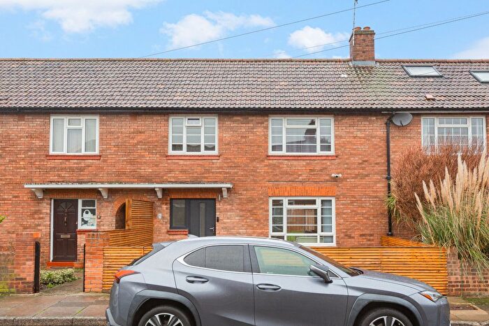 4 Bedroom Terraced House For Sale In Vancouver Road, Richmond, TW10