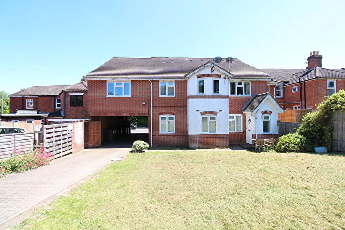 1 Bedroom Apartment To Rent In Portswood Road, Southampton, SO17