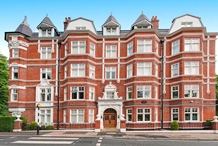 2 Bedroom Apartment For Sale In East Heath Road, London, NW3