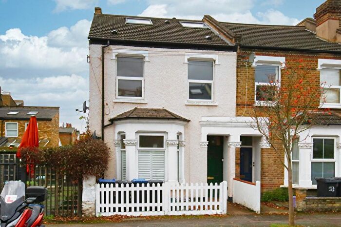 1 Bedroom Flat For Sale In Cochrane Road, Wimbledon, SW19