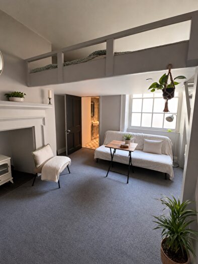 1 Bedroom Flat To Rent In Taylors Bank, Broad Street, Bristol, Avon, BS1