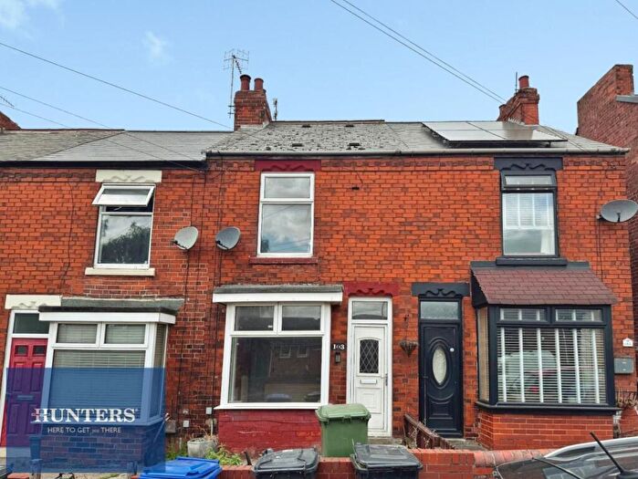 3 Bedroom Terraced House For Sale In Handley Road, New Whittington, Chesterfield, S43