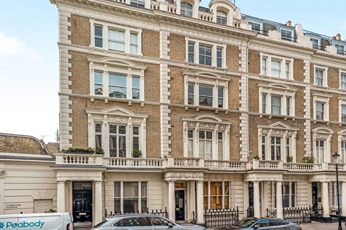 1 Bedroom Flat For Sale In Clanricarde Gardens, Notting Hill, London, W2