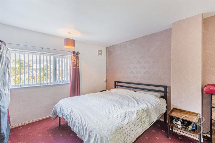3 Bedroom Terraced House For Sale In Sherwood Street, Warsop, Mansfield, NG20