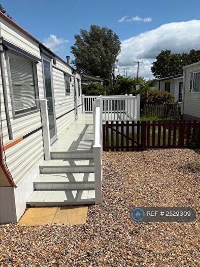 2 Bedroom Mobile Home To Rent In New River Bank, Littleport, Ely, CB7